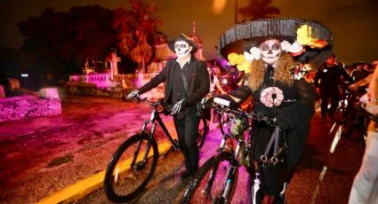 Festival de las Ánimas: ciclistas pasean de La Ermita hasta el Cementerio General