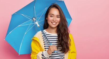 El sol y las lluvias hacen florecer la venta de paraguas en Mérida