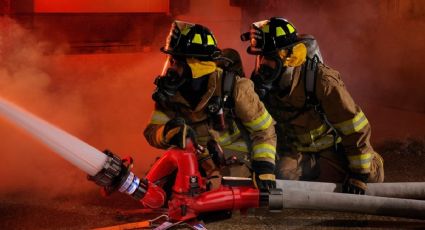 Autoridades atienden incendio en el Periférico de Mérida