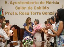 ¿Quién recibió la medalla Rosa Torre González? Te damos detalles de la galardonada