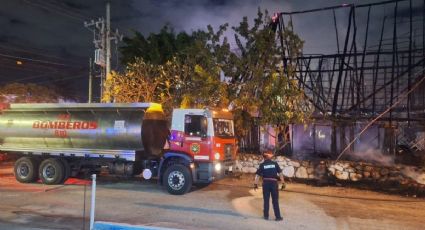 Fuerte incendio consume restaurante de la Zona Dorada de Mérida a inicios de este 2026