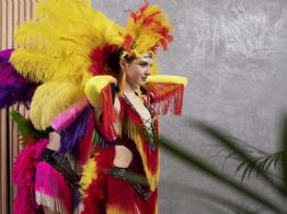 Entre plumas y lentejuelas, ¿quién crea el vestuario para el Carnaval de Mérida?