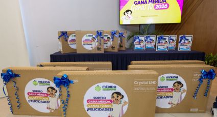 Mérida reconoce a ciudadanos cumplidos y entrega premios a quienes pagan a tiempo el predial