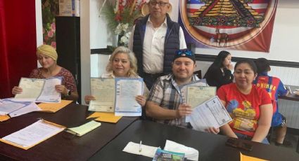 Atención a migrantes: entregan expedientes a residentes en Oregon, para tramitar nacionalidad