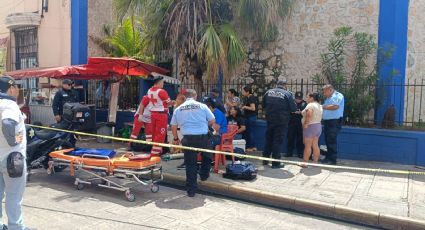 Vehículo choca contra puestos de comida y deja tres lesionados en Mérida