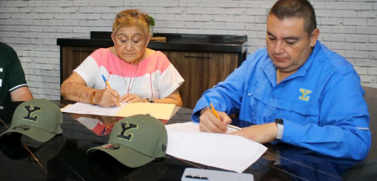 Doña Evelia, de hacer los mejores Huevos Motuleños de Yucatán a patrocinar a un equipo de la LMB